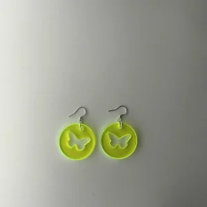 Round butterfly green earrings